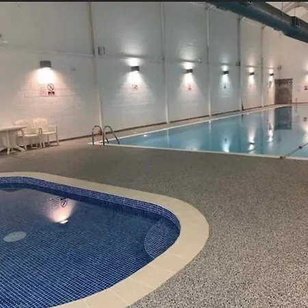 Britannia House - Seaview And Balcony - Part Of The The Bay Village With Pool, Gym And Direct Access, Pub, Restaurant, Tennis And Meadows Walks Filey