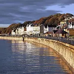Britannia House - Seaview And Balcony - Part Of The The Bay Village With Pool, Gym And Direct Access, Pub, Restaurant, Tennis And Meadows Walks Holiday home *