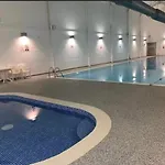 Britannia House - Seaview And Balcony - Part Of The The Bay Village With Pool, Gym And Direct Access, Pub, Restaurant, Tennis And Meadows Walks Filey