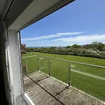 Britannia House - Seaview And Balcony - Part Of The The Bay Village With Pool, Gym And Direct Access, Pub, Restaurant, Tennis And Meadows Walks