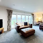 Britannia House - Seaview And Balcony - Part Of The The Bay Village With Pool, Gym And Direct Access, Pub, Restaurant, Tennis And Meadows Walks Holiday home
