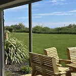 Britannia House - Seaview And Balcony - Part Of The The Bay Village With Pool, Gym And Direct Access, Pub, Restaurant, Tennis And Meadows Walks * Filey